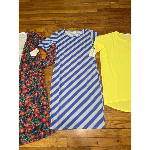 LulaRoe Women's Sarah Cardigan Julia Dress and Irma Shirt LOT 3 Size Medium NWT - Picture 3 of 6
